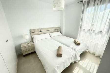 Apartamento De 3 Dormitorios Piscina Y Parking Calpe Luaran gambar