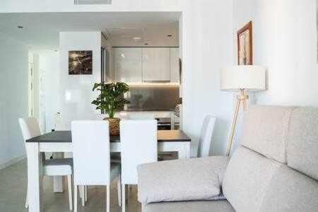 Apartamento De 3 Dormitorios Piscina Y Parking Calpe Luaran gambar