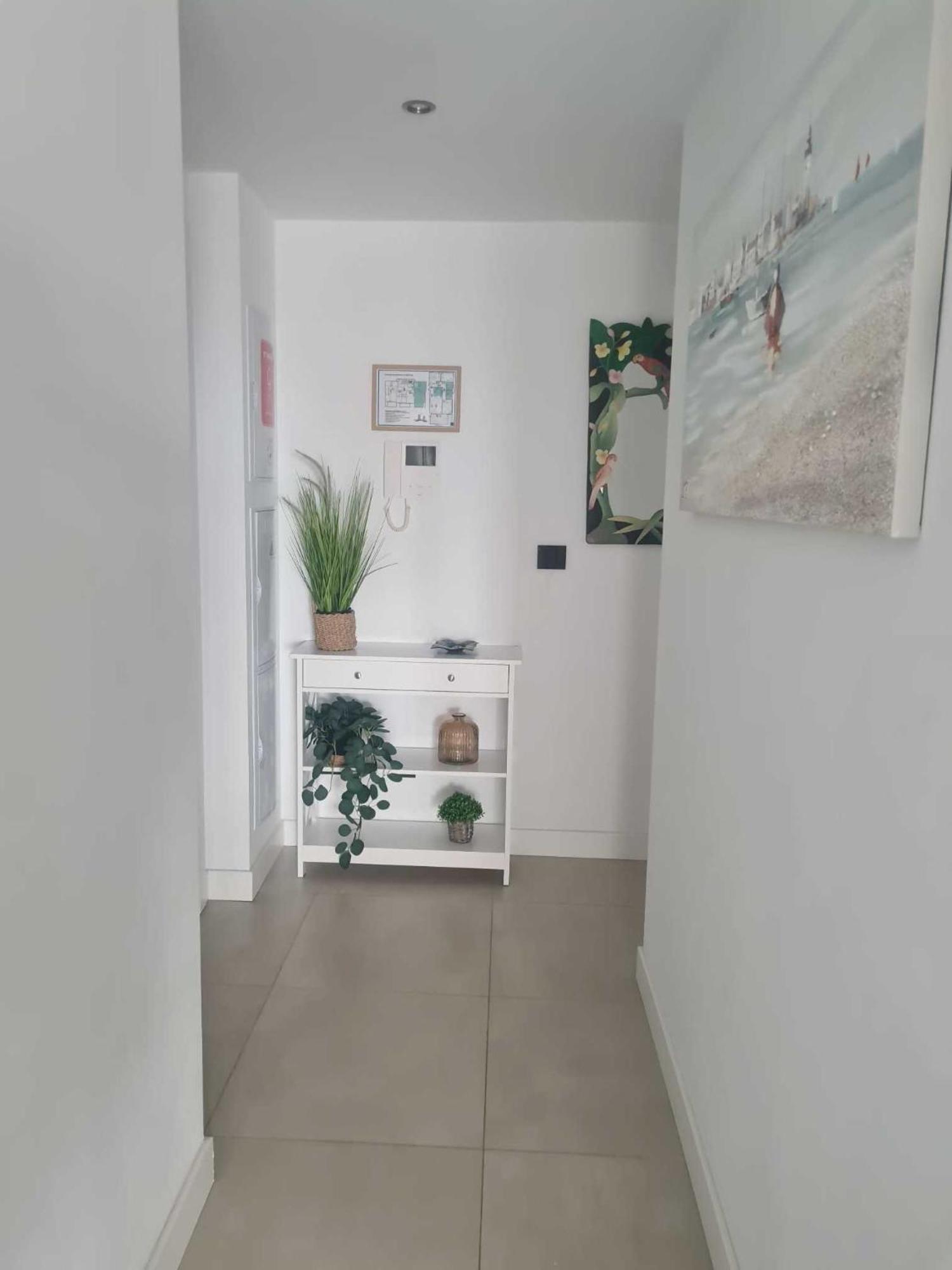 Apartamento De 3 Dormitorios Piscina Y Parking Calpe Luaran gambar